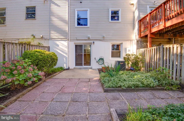 $708,000 | 3028 White Birch Court, Fairfax, VA 22031