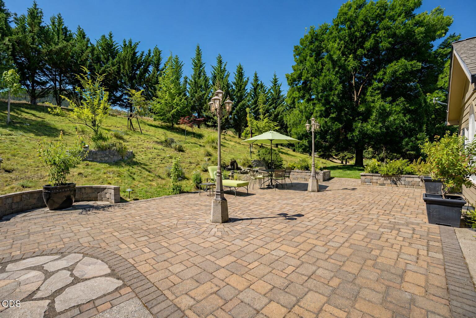 651 Holton Road Talent, OR 97540 - Photo 6 of 47