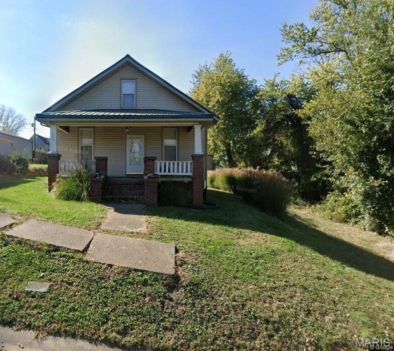 249 Maple Street Chester, IL 62233 - Photo 1 of 30 Gallery Image 1