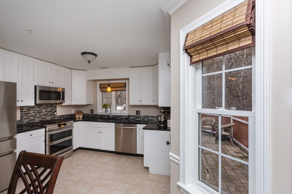 27 Pintail Road, Unit 27 Walpole, MA 02081 - Photo 11 of 37 Gallery Image 11