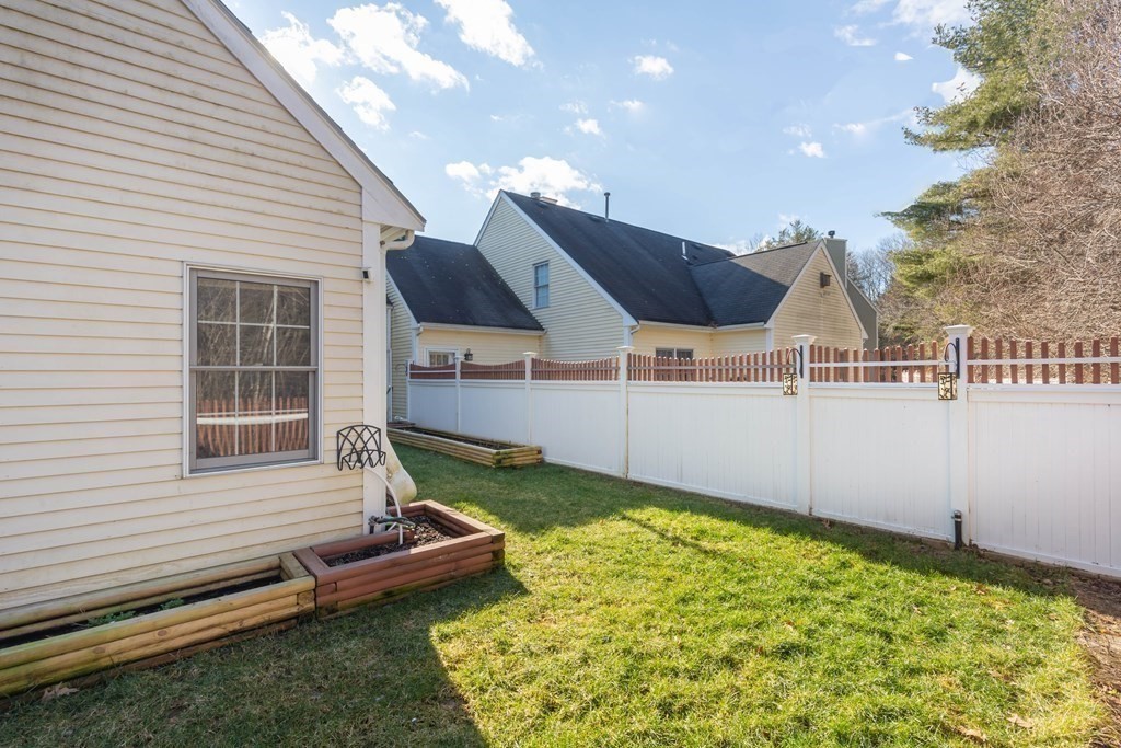 27 Pintail Road, Unit 27 Walpole, MA 02081 - Photo 31 of 37 Gallery Image 31