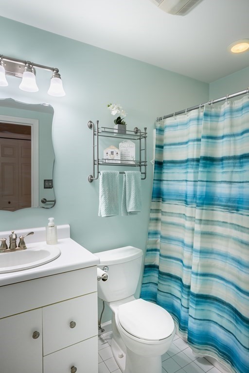 27 Pintail Road, Unit 27 Walpole, MA 02081 - Photo 9 of 37 Gallery Image 9