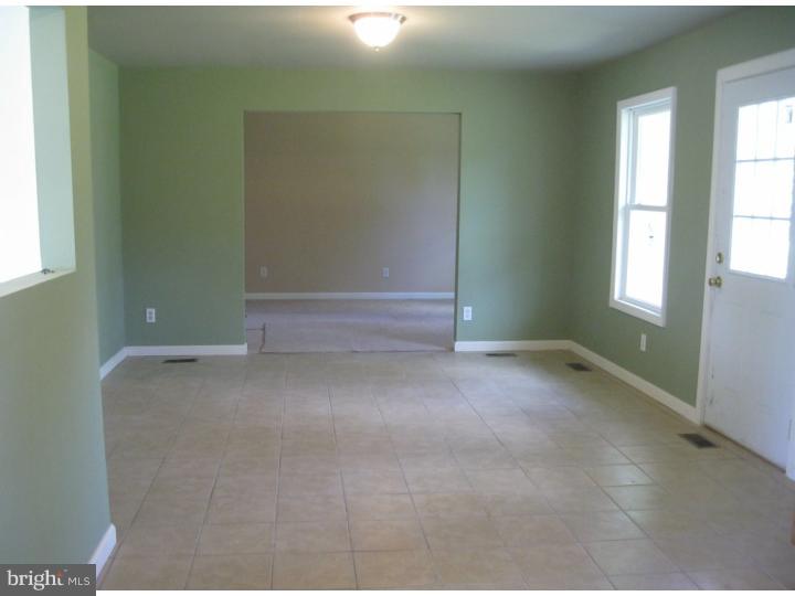 539 Four Mile Branch Road Sicklerville, NJ 08081 - Photo 6 of 25 Gallery Image 6