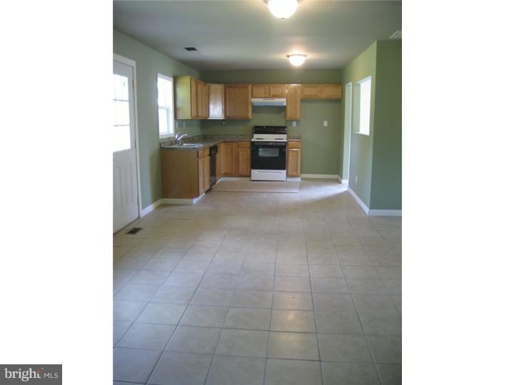 539 Four Mile Branch Road Sicklerville, NJ 08081 - Photo 7 of 25 Gallery Image 7