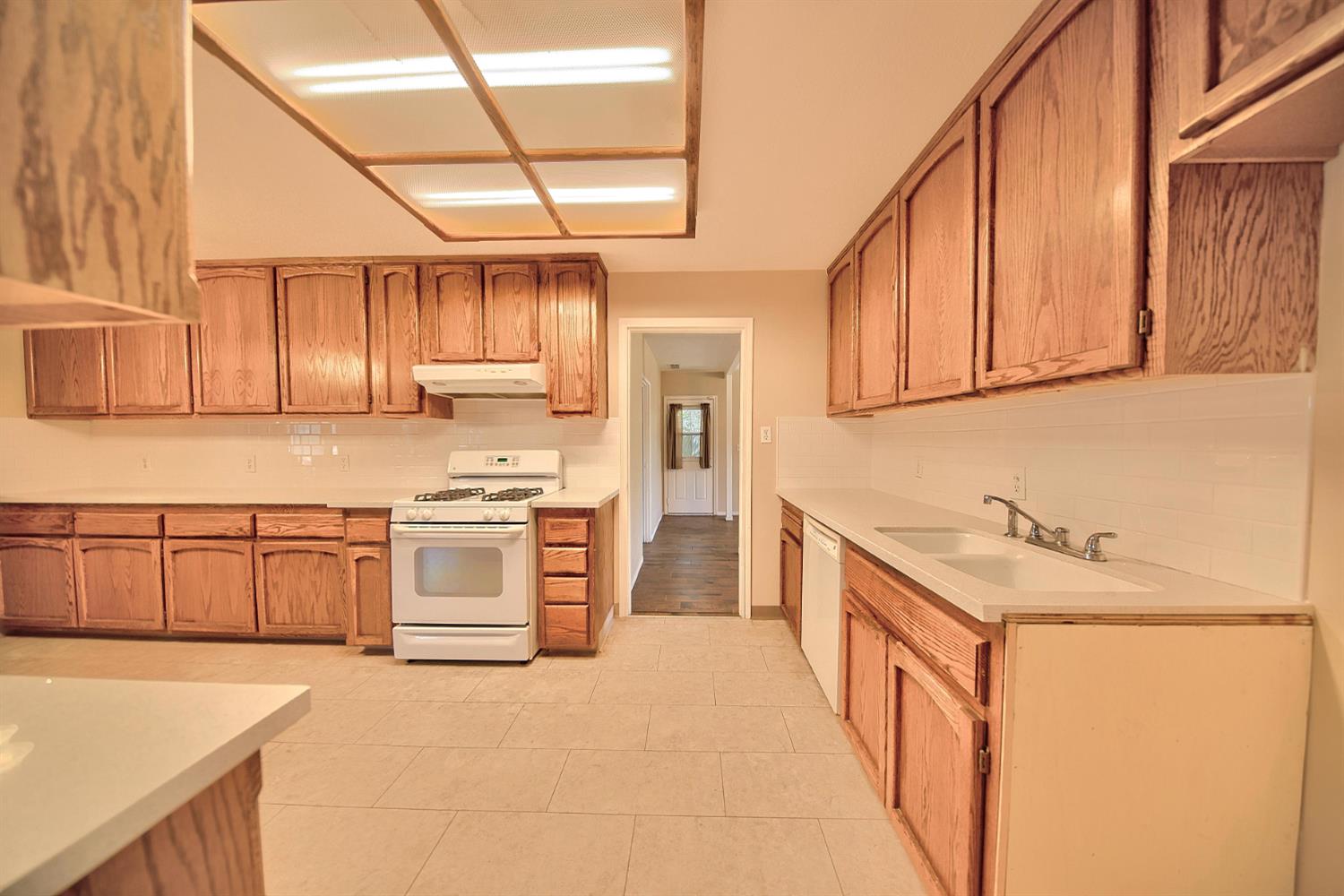 2144 Herman Street Atwater, CA 95301 - Photo 31 of 91