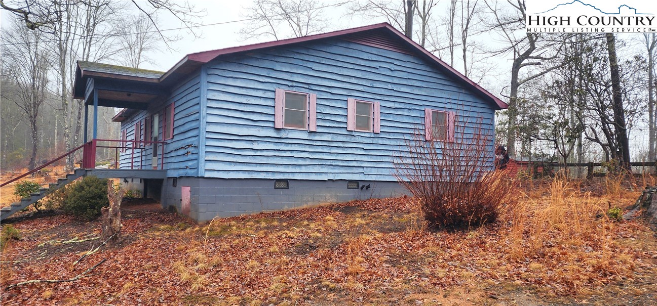582 Ore Valley Road Laurel Springs, NC 28644 - Photo 2 of 20 Gallery Image 2