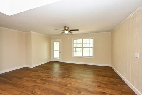 $359,900 | 120 Whippoorwill Lane, Bethpage, TN 37022
