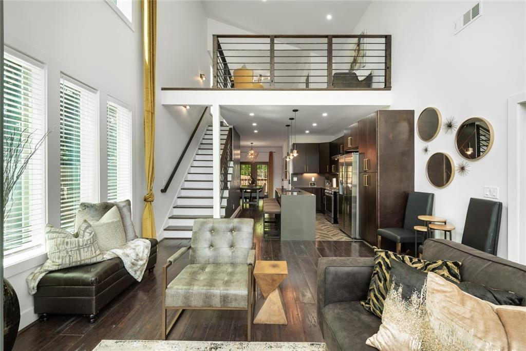 255 Mathewson Place Southwest Atlanta, GA 30314 - Photo 10 of 32 a living room with furniture