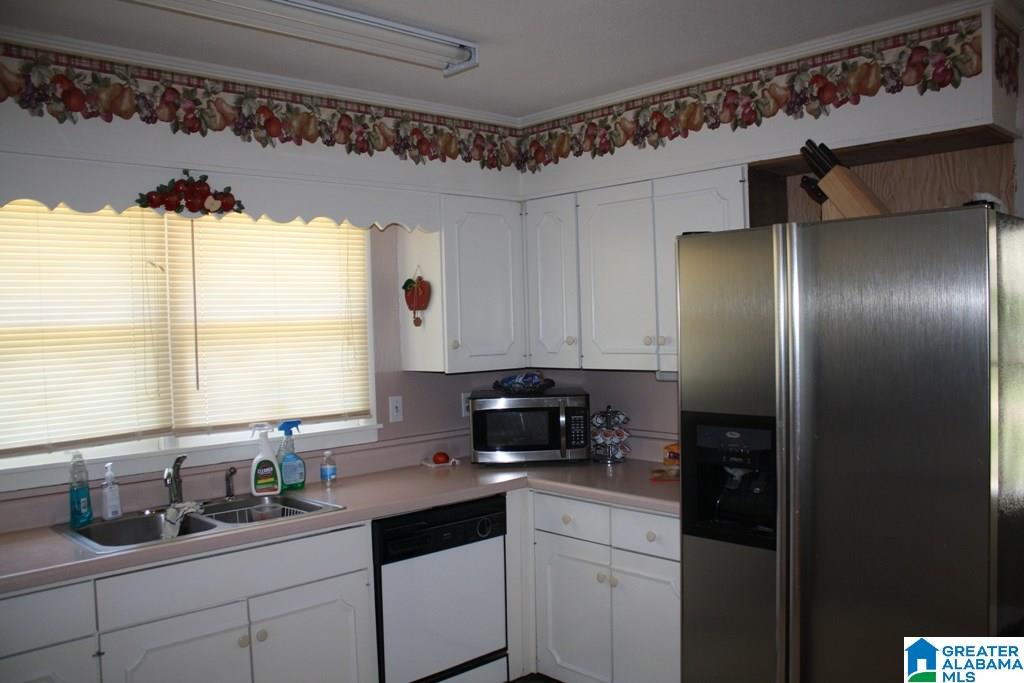 908 Robertson Road Anniston, AL 36207 - Photo 11 of 47