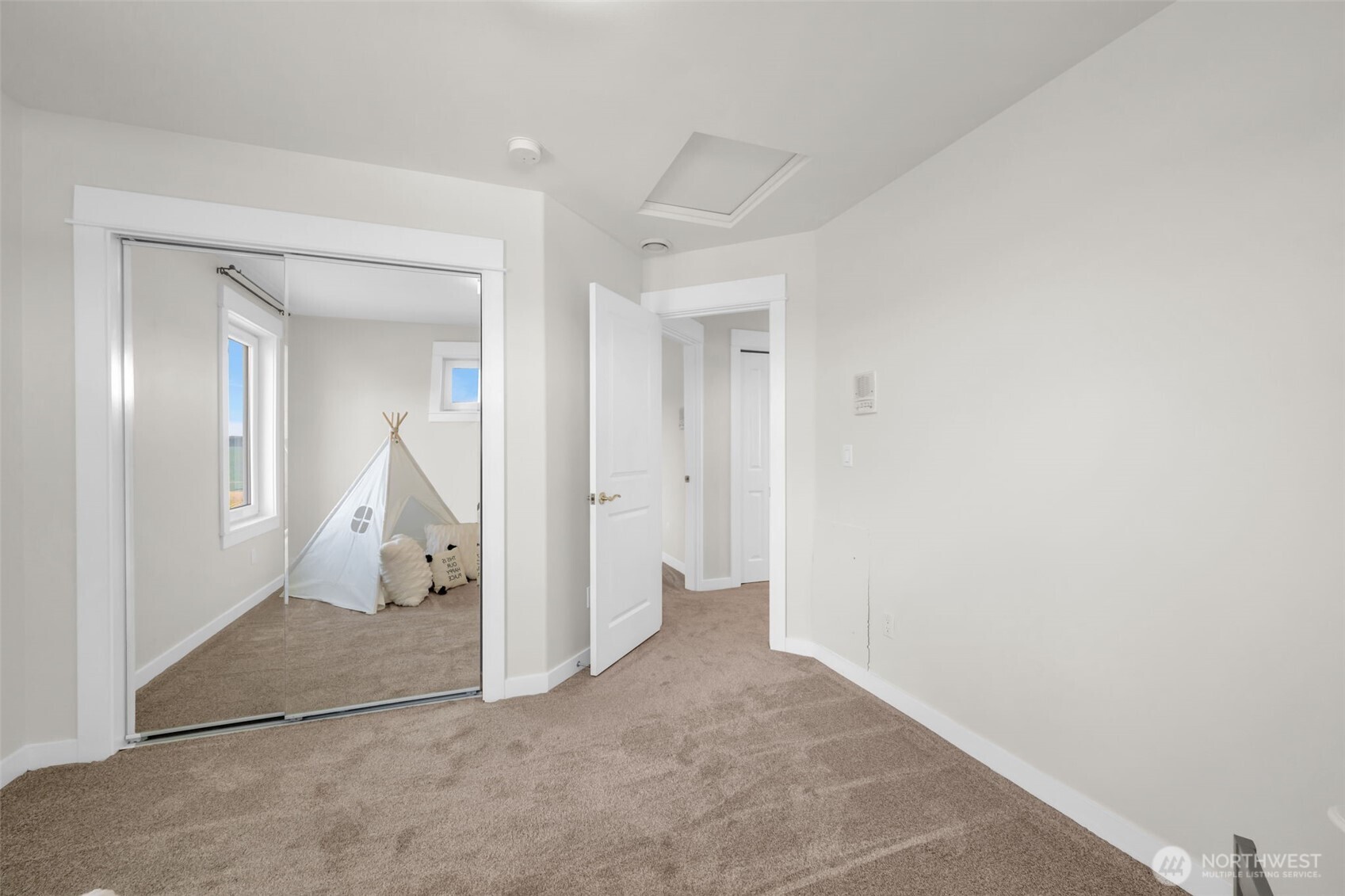 150 Utsalady Road Camano Island, WA 98282 - Photo 29 of 40