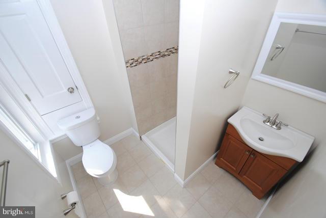 4806 Queensbury Road Riverdale, MD 20737 - Photo 11 of 18 Bath (Master)