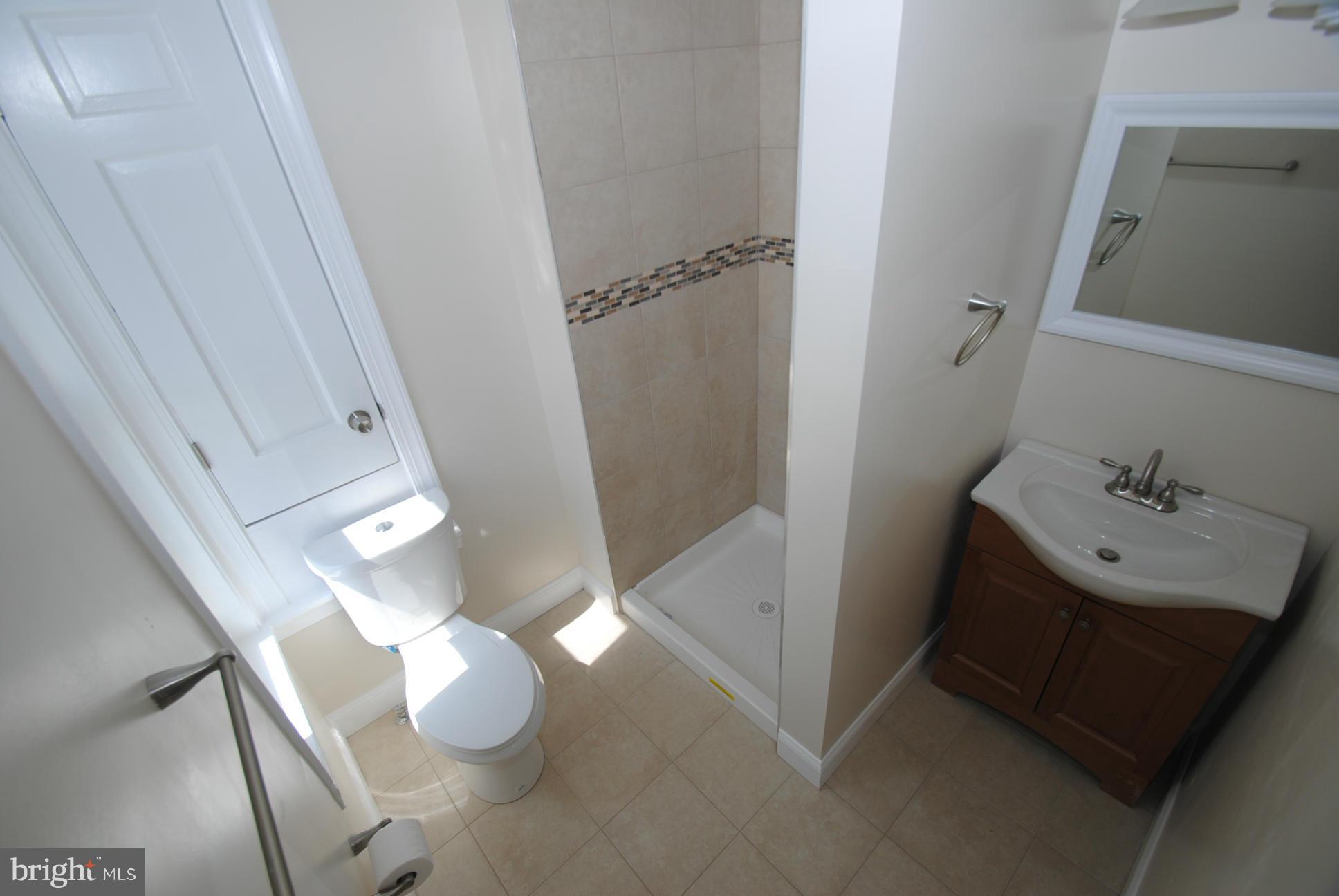 4806 Queensbury Road Riverdale, MD 20737 - Photo 12 of 18 Bath