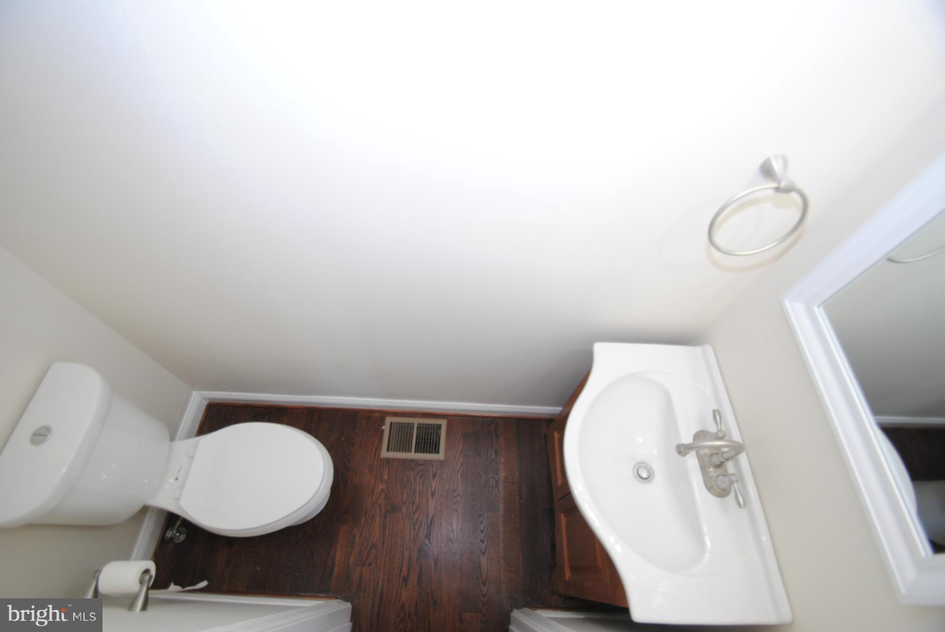 4806 Queensbury Road Riverdale, MD 20737 - Photo 8 of 18 Bath