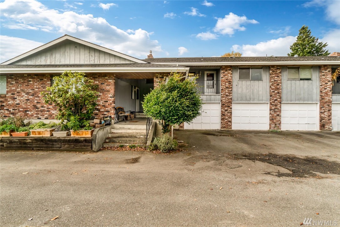 17464 Dunbar Road, Unit 2 Mount Vernon, WA 98273 - Photo 1 of 24