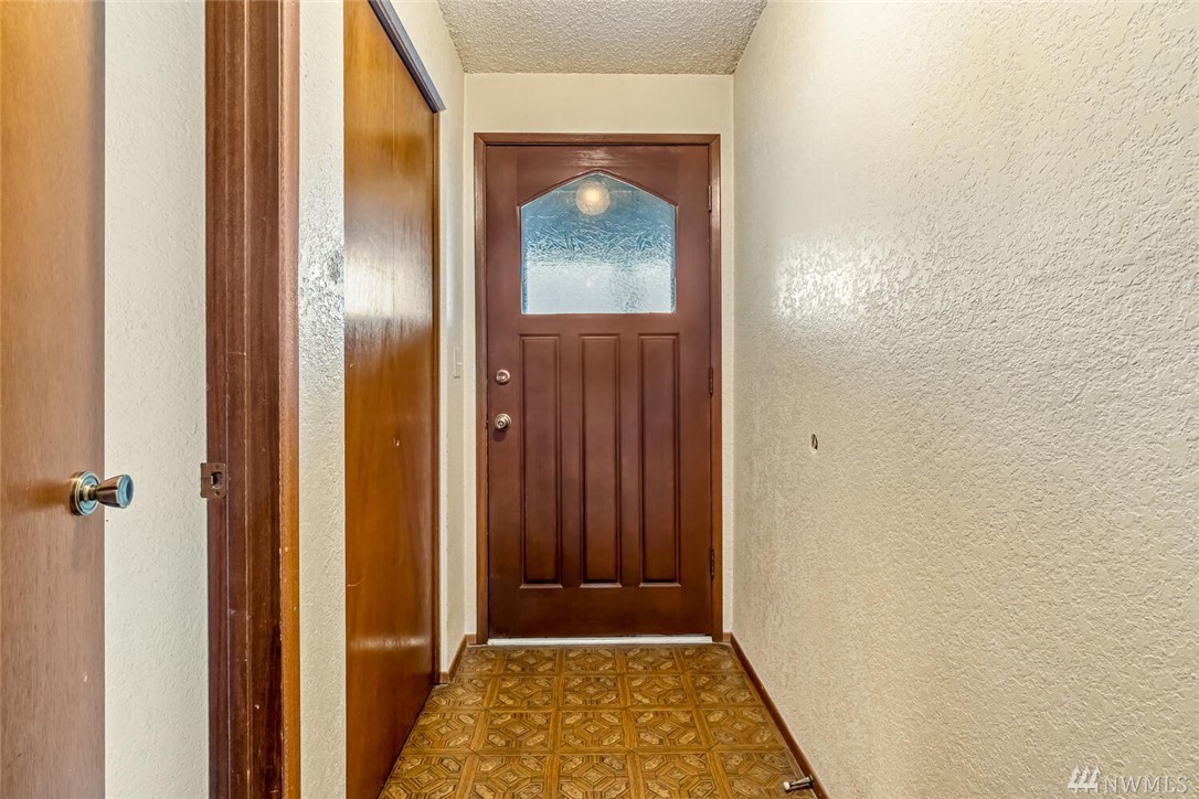 17464 Dunbar Road, Unit 2 Mount Vernon, WA 98273 - Photo 2 of 24