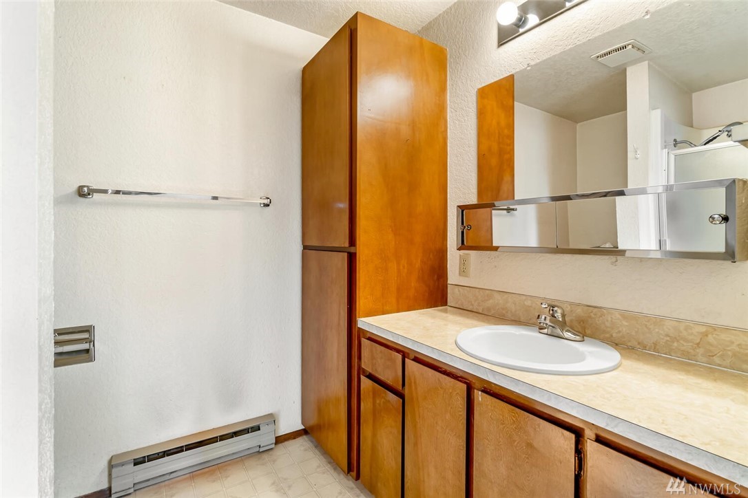 17464 Dunbar Road, Unit 2 Mount Vernon, WA 98273 - Photo 17 of 24