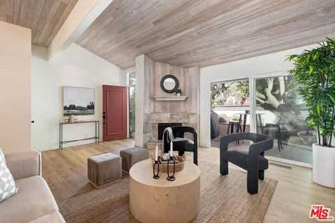 $1,200,000 | 1534 Palisades Drive, Pacific Palisades, CA 90272