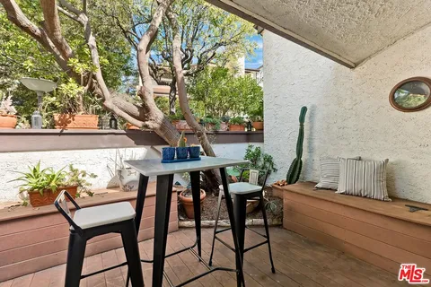 $1,200,000 | 1534 Palisades Drive, Pacific Palisades, CA 90272