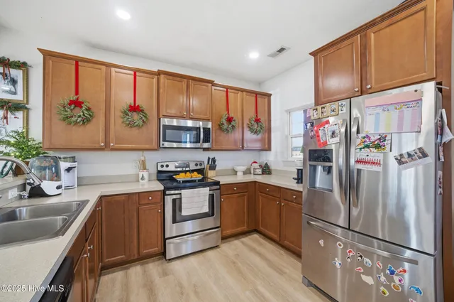 $415,000 | 131 South Lou Sawyer Road, Moyock, NC 27958