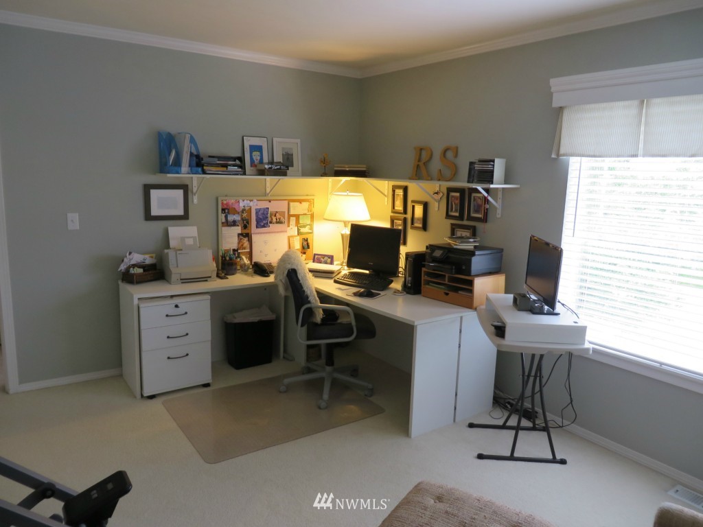 307 Ferndale Avenue Southeast Renton, WA 98056 - Photo 17 of 21 Gallery Image 17