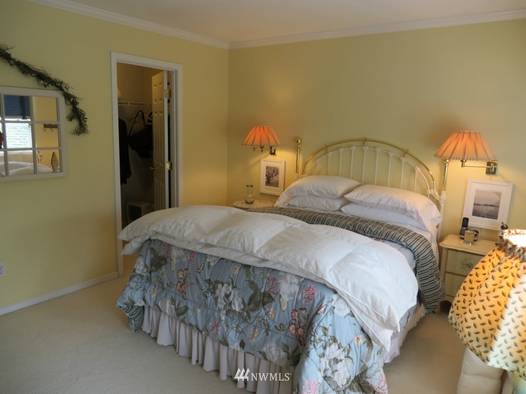 307 Ferndale Avenue Southeast Renton, WA 98056 - Photo 18 of 21 Gallery Image 18