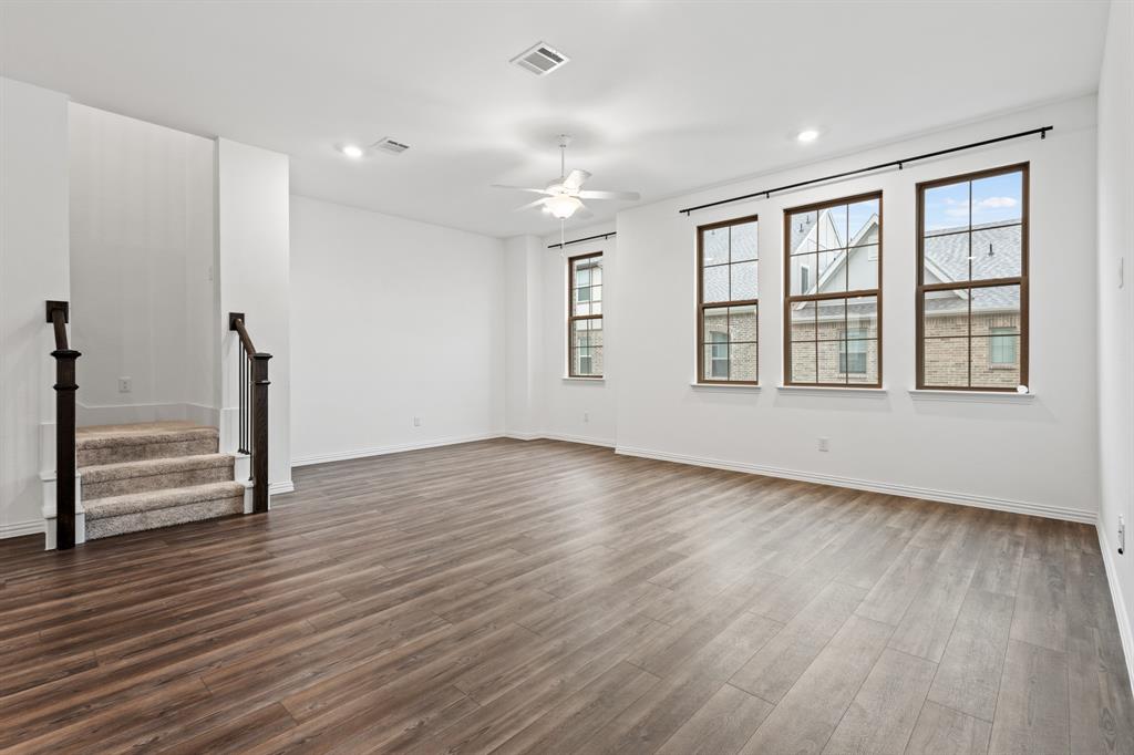 7521 Laburnam Road Dallas, TX 75228 - Photo 8 of 20