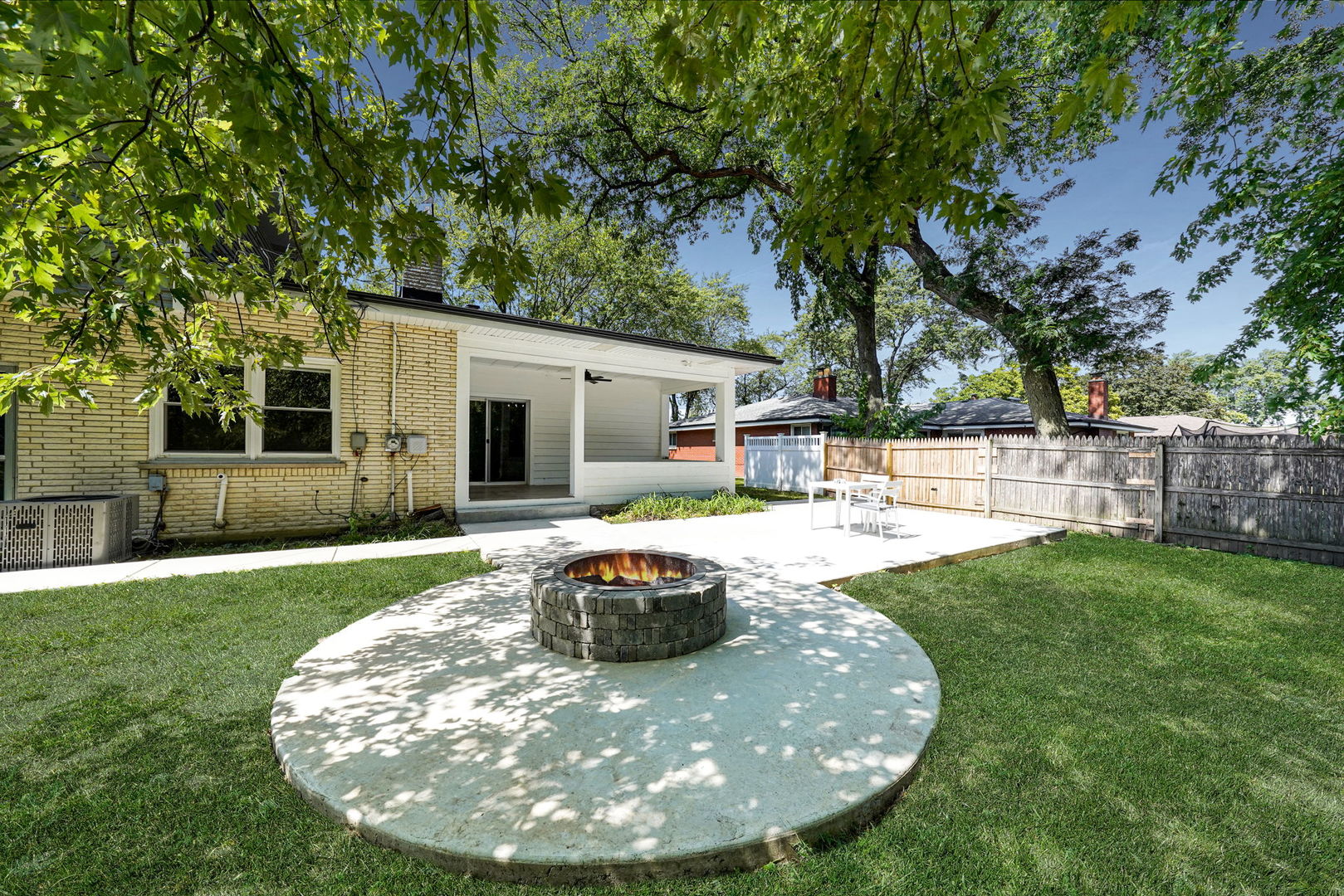 12801 South Ridgeland Avenue Palos Heights, IL 60463 - Photo 47 of 59 a view of a house with backyard