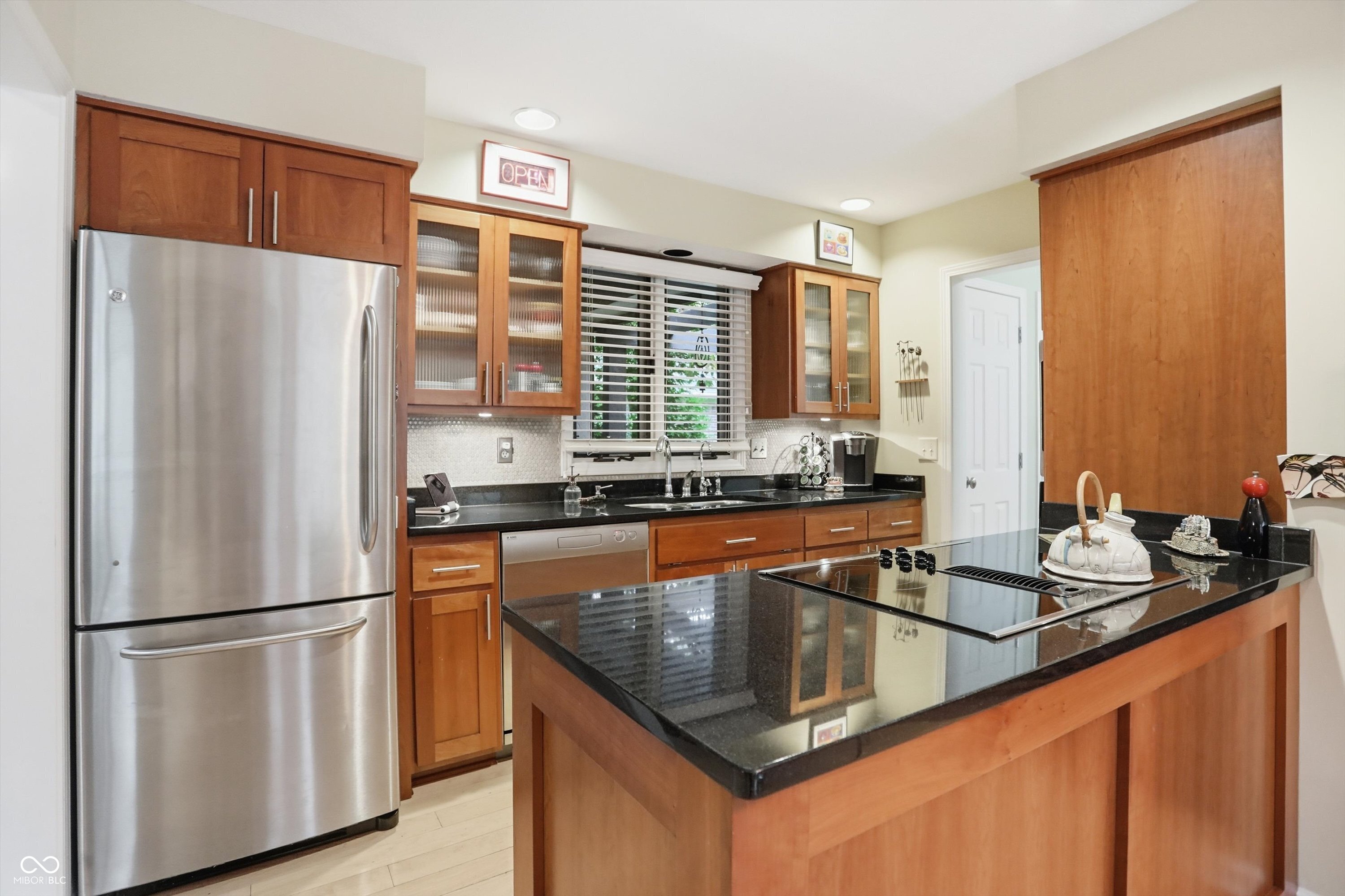 9334 West Point Place Indianapolis, IN 46268 - Photo 10 of 32