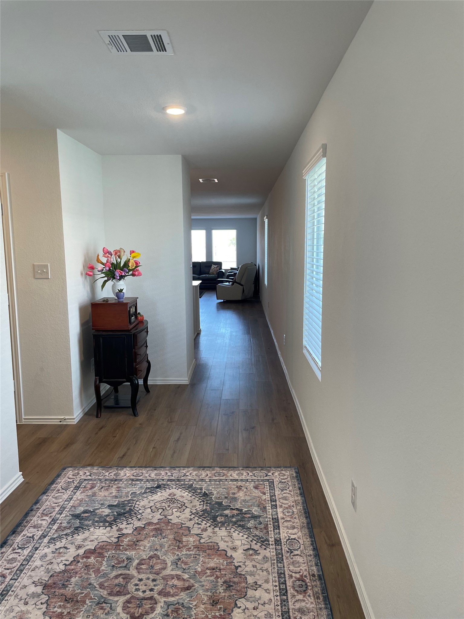 580 Rancho Del Cielo Loop Jarrell, TX 76537 - Photo 4 of 27 a view of a livingroom with furniture