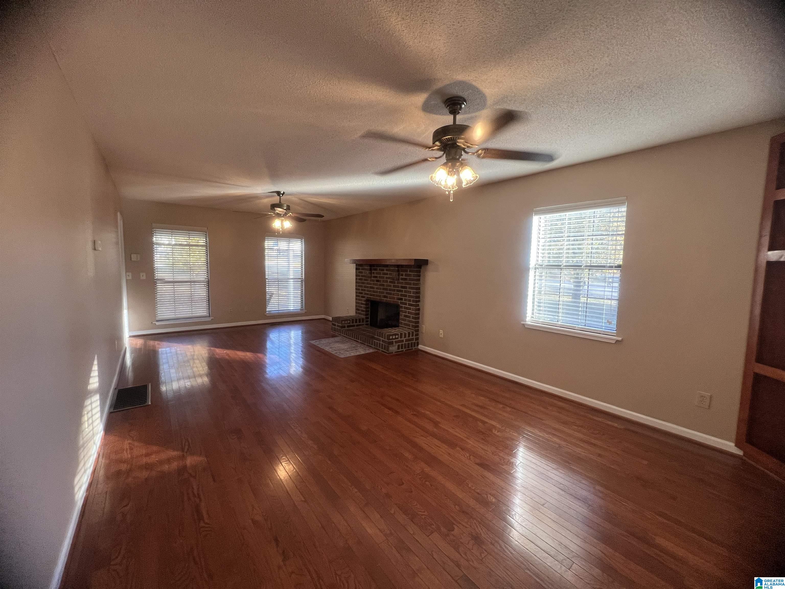 19200 Eastern Valley Road Woodstock, AL 35188 - Photo 4 of 47
