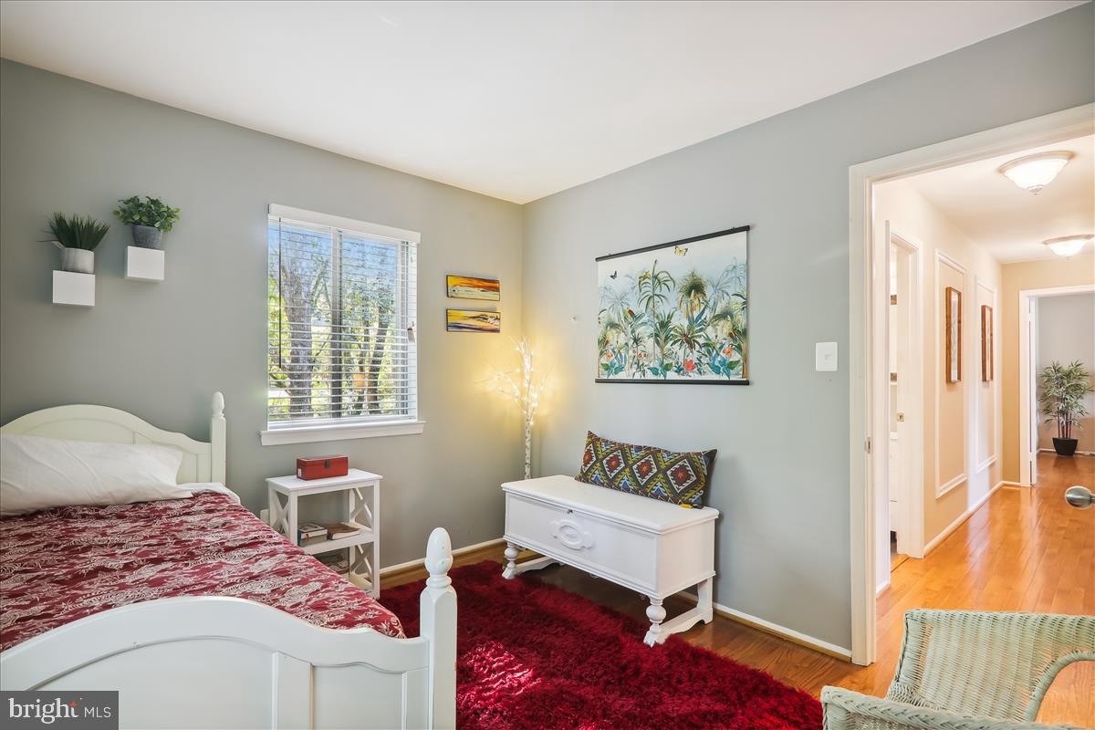 17020 Briardale Road Rockville, MD 20855 - Photo 33 of 70 Bedroom #3