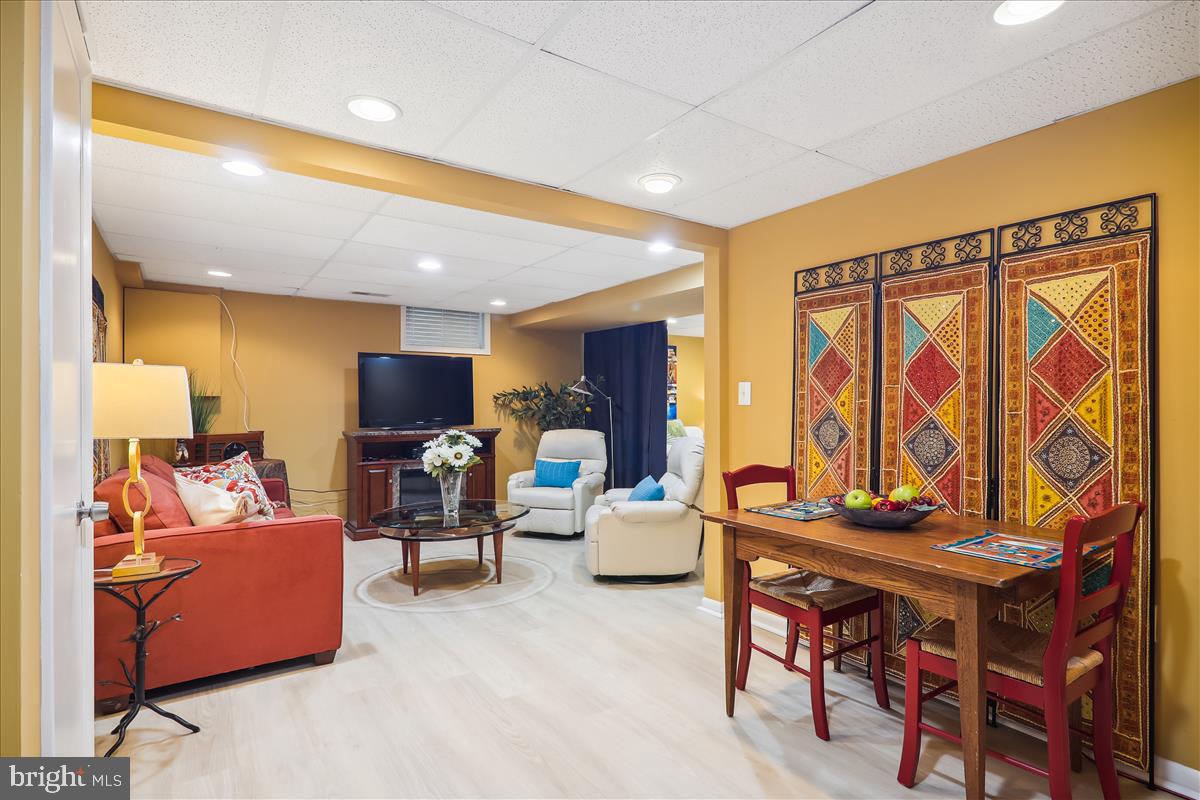 17020 Briardale Road Rockville, MD 20855 - Photo 39 of 70 Entry to Rec Room
