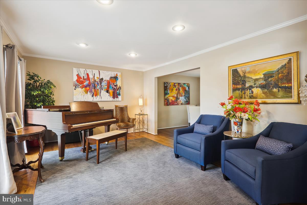 17020 Briardale Road Rockville, MD 20855 - Photo 6 of 70 Formal Living Room