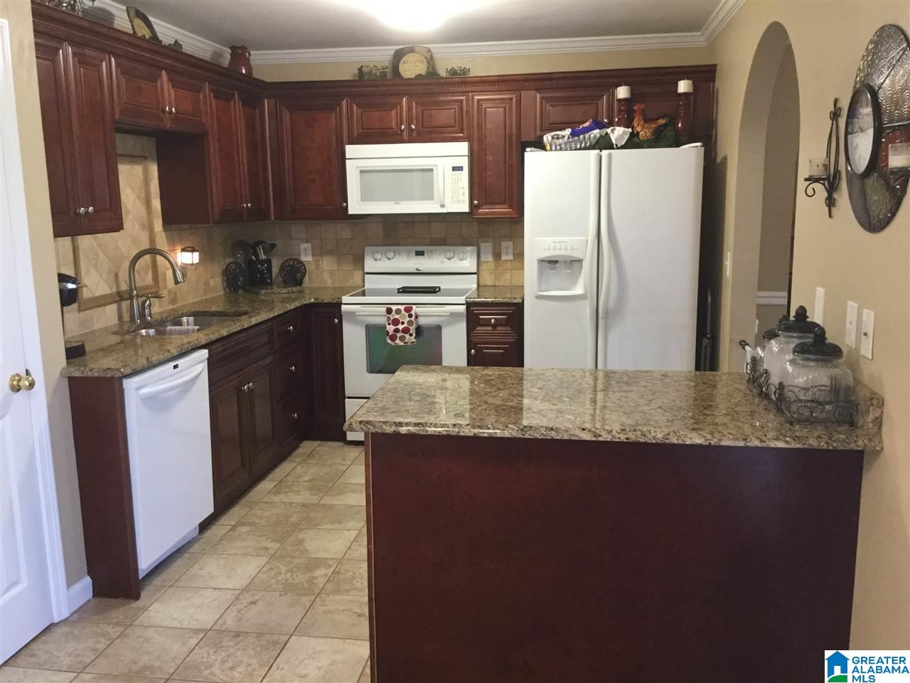 165 Silverstone Lane Alabaster, AL 35007 - Photo 10 of 31 Gallery Image 10