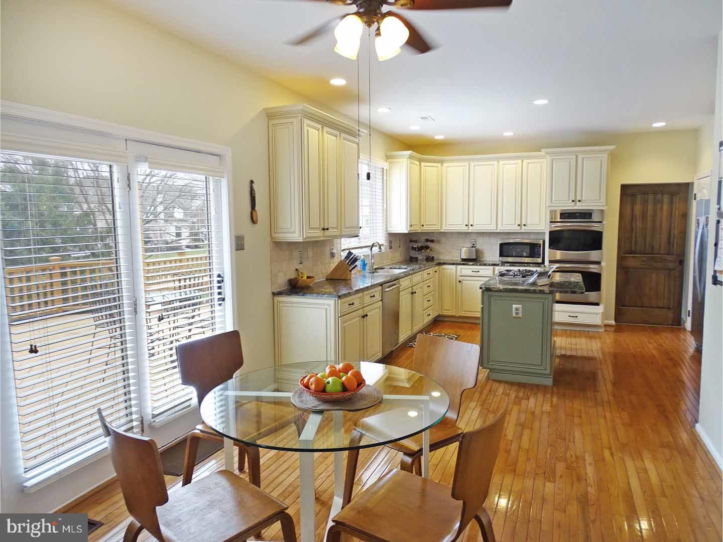1422 Ridgewood Lane Newtown, PA 18940 - Photo 7 of 25 Gallery Image 7