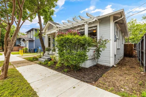 $445,000 | 615 North Fulton Street, Dallas, TX 75214