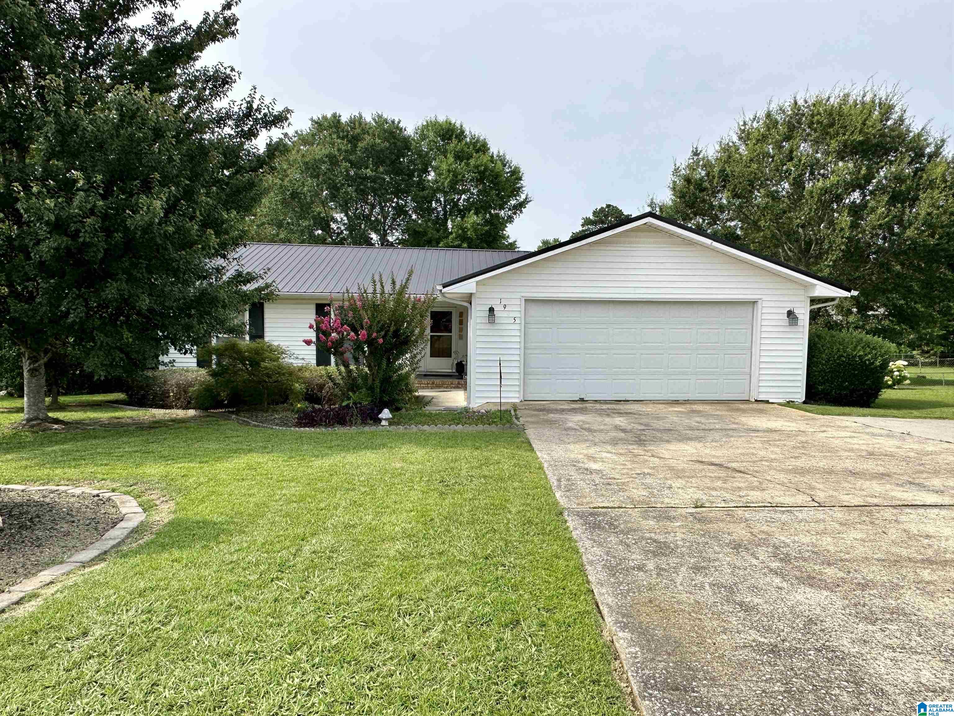 1905 Friendship Road Oxford, AL 36203 - Photo 1 of 32
