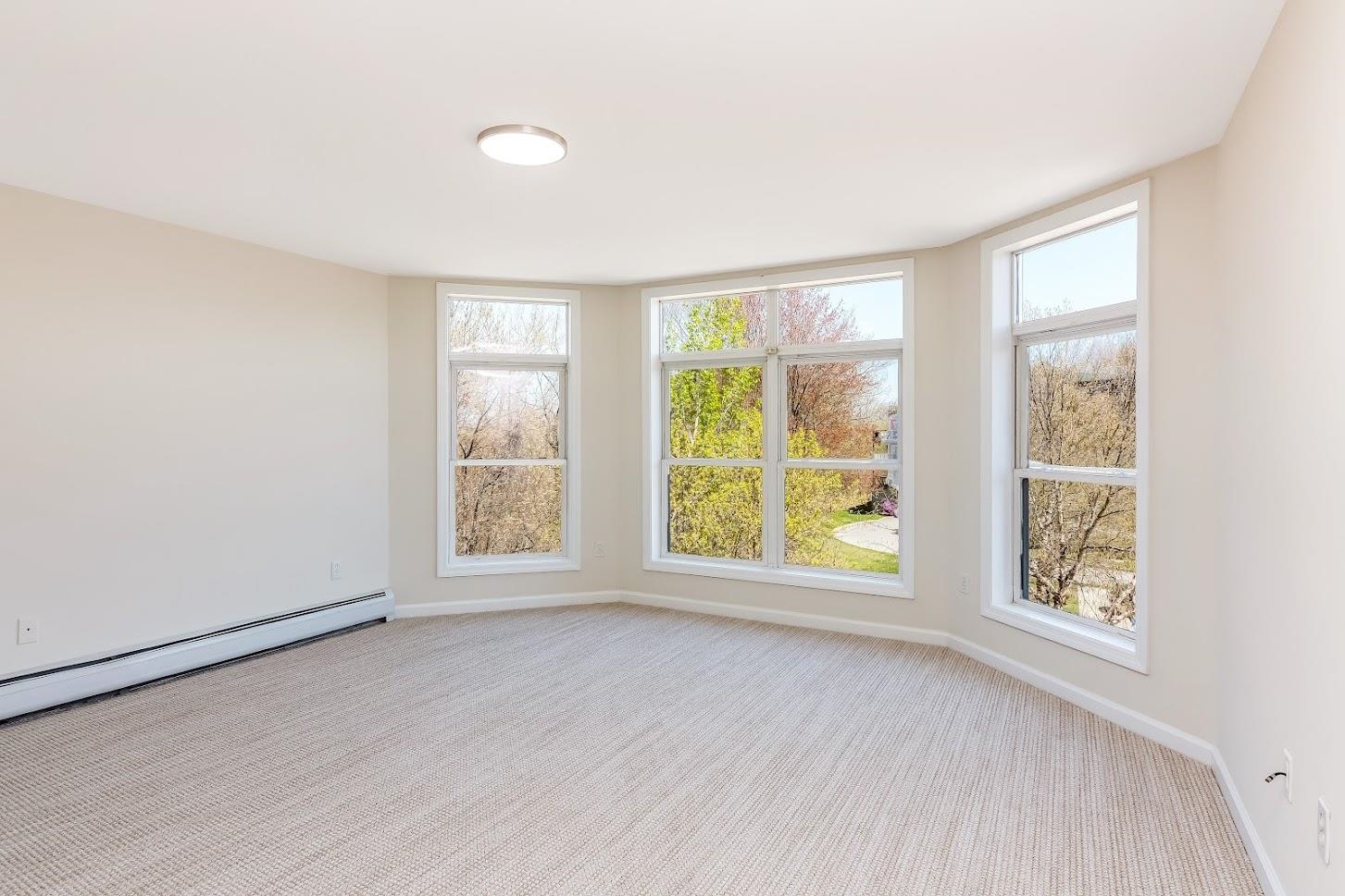 63 Claire Point Road, Unit 63 Burlington, VT 05408 - Photo 14 of 23 Gallery Image 14