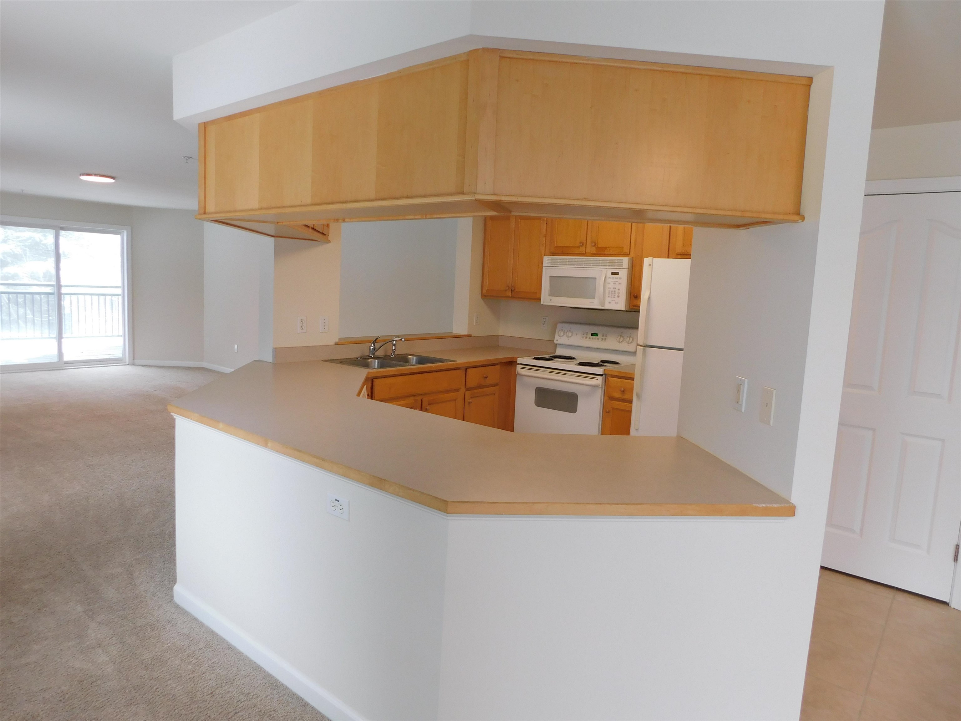 63 Claire Point Road, Unit 63 Burlington, VT 05408 - Photo 8 of 23 Gallery Image 8