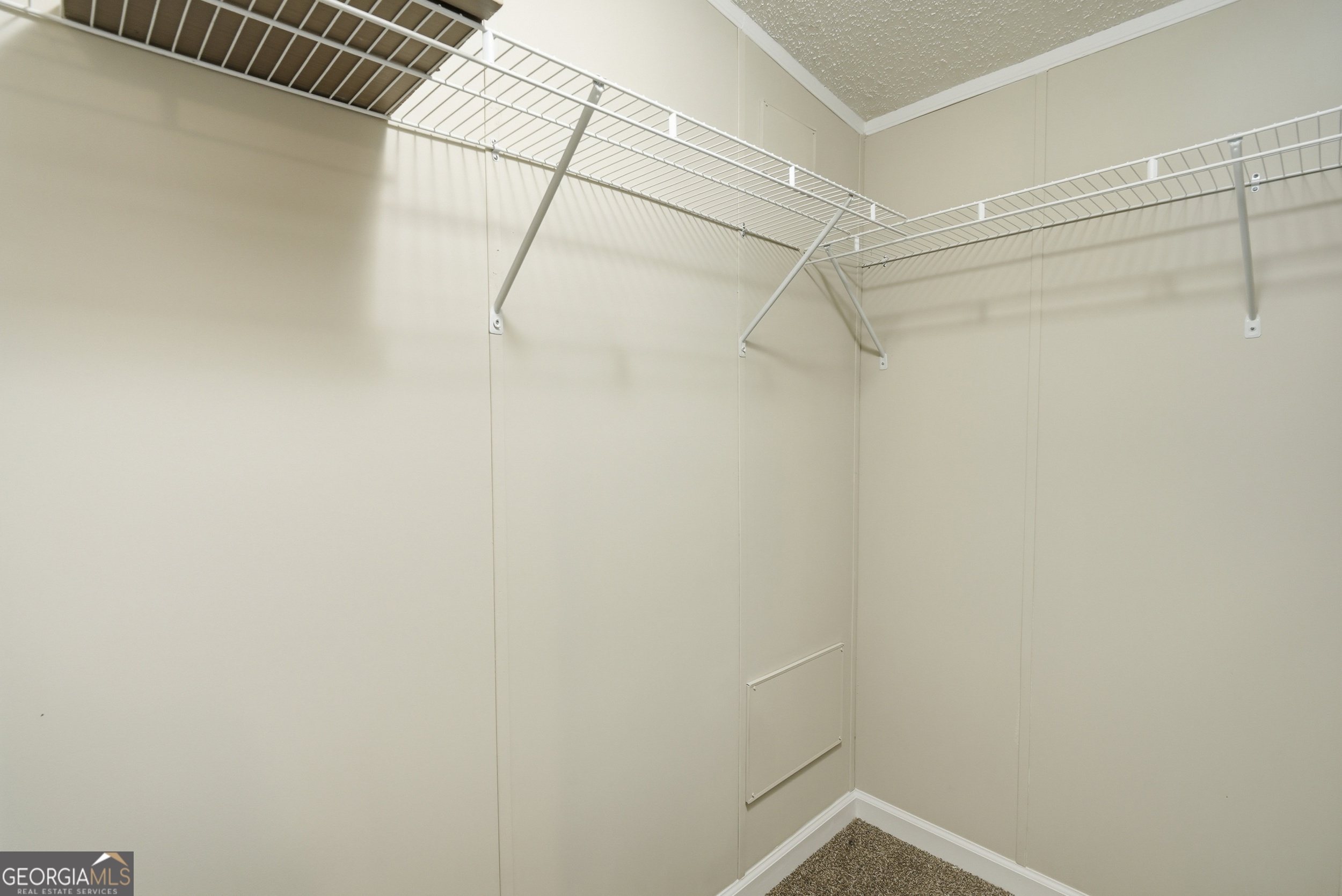 492 Doctortown Road Jesup, GA 31545 - Photo 19 of 25 a view of a small room