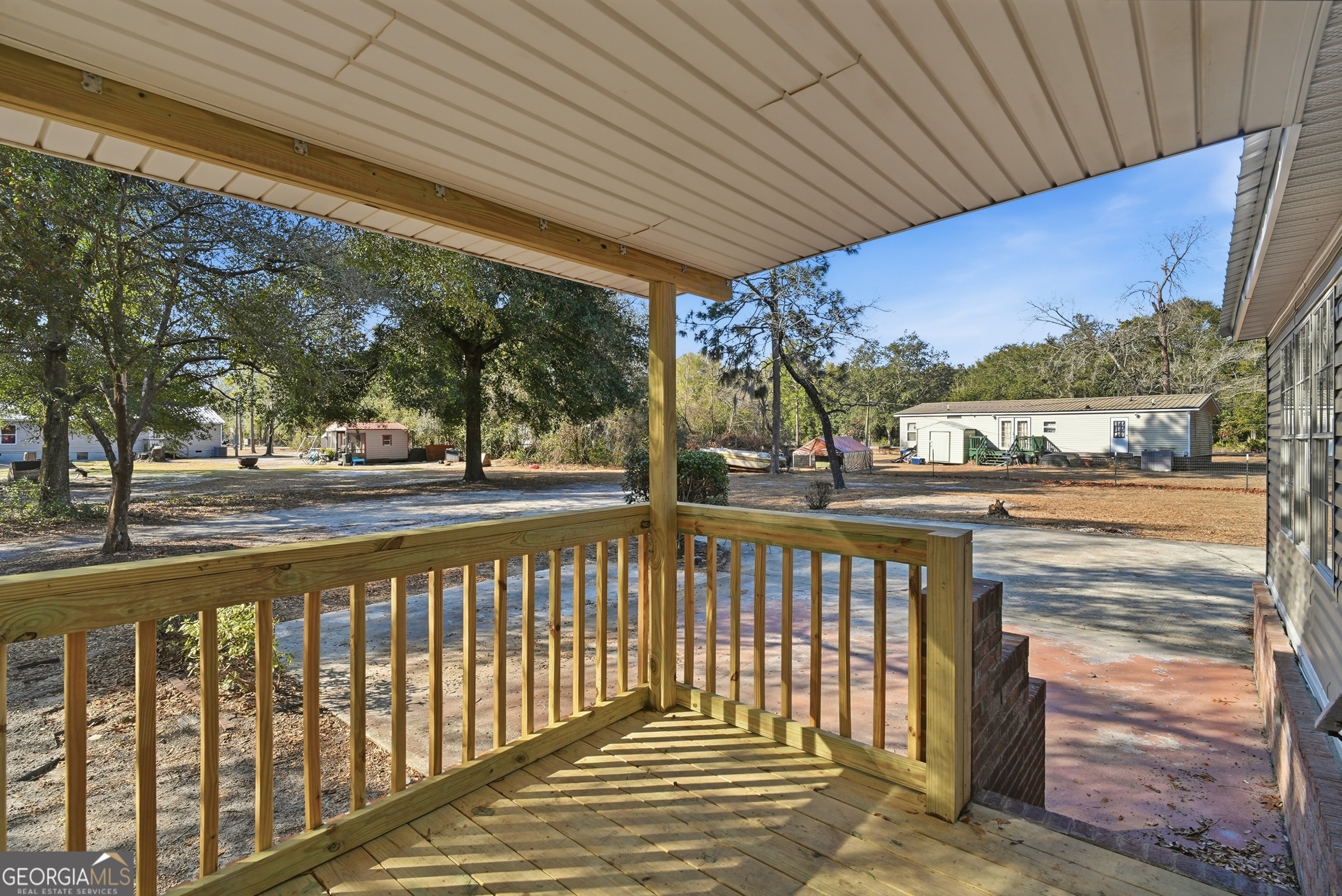 492 Doctortown Road Jesup, GA 31545 - Photo 20 of 25 a view of a street from a balcony