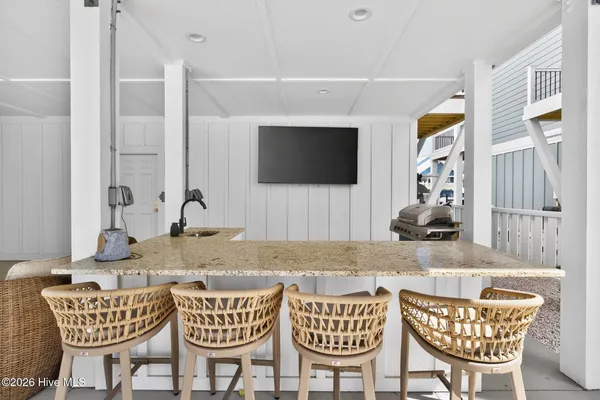 $2,095,000 | 131 Shallotte Boulevard, Ocean Isle Beach, NC 28469