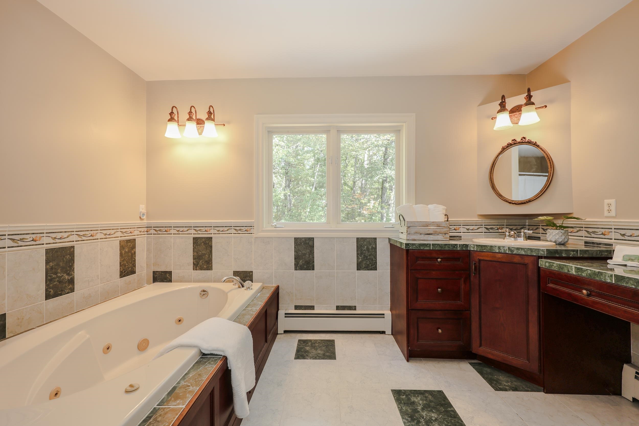 18 Nottingham Road Windham, NH 03087 - Photo 35 of 56