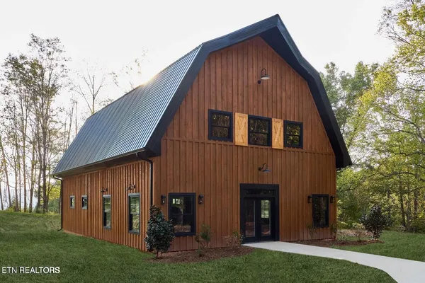 $1,300,000 | 16 Moody Moon Ridge Way, Newport, TN 37821