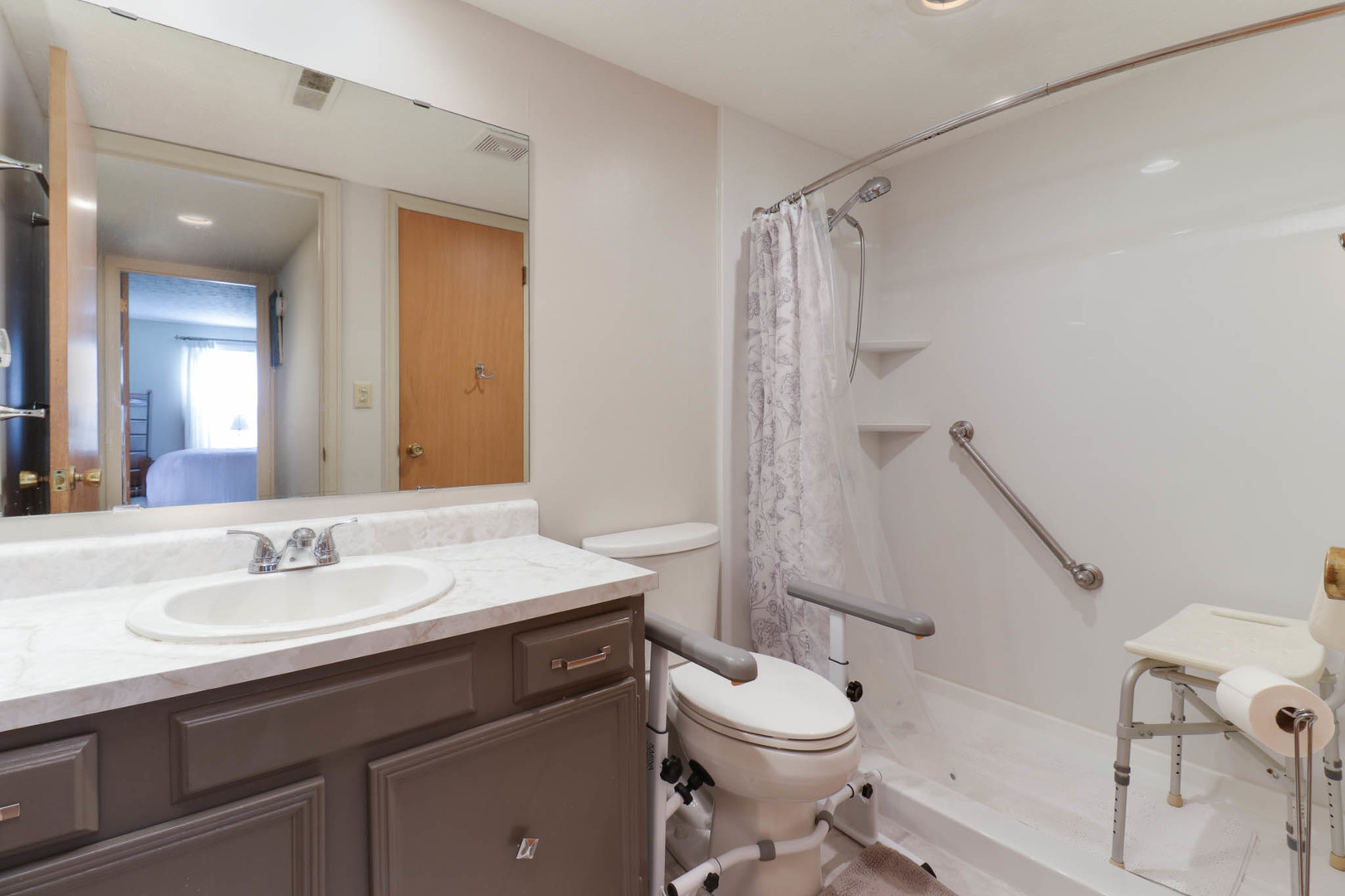 111 Rust Road, Unit 110 Bloomington, IL 61701 - Photo 16 of 32 Gallery Image 16