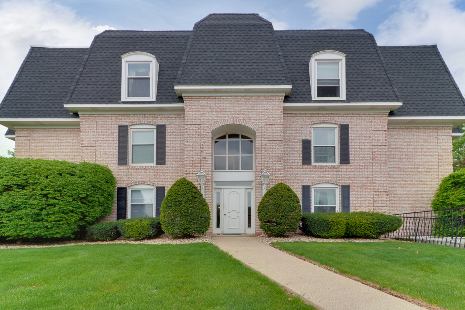 111 Rust Road, Unit 110 Bloomington, IL 61701 - Photo 27 of 32 Gallery Image 27