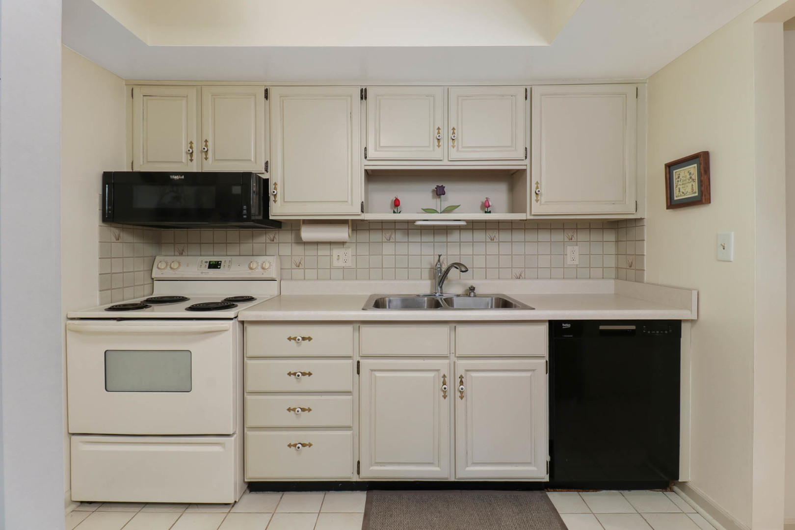 111 Rust Road, Unit 110 Bloomington, IL 61701 - Photo 10 of 32 Gallery Image 10