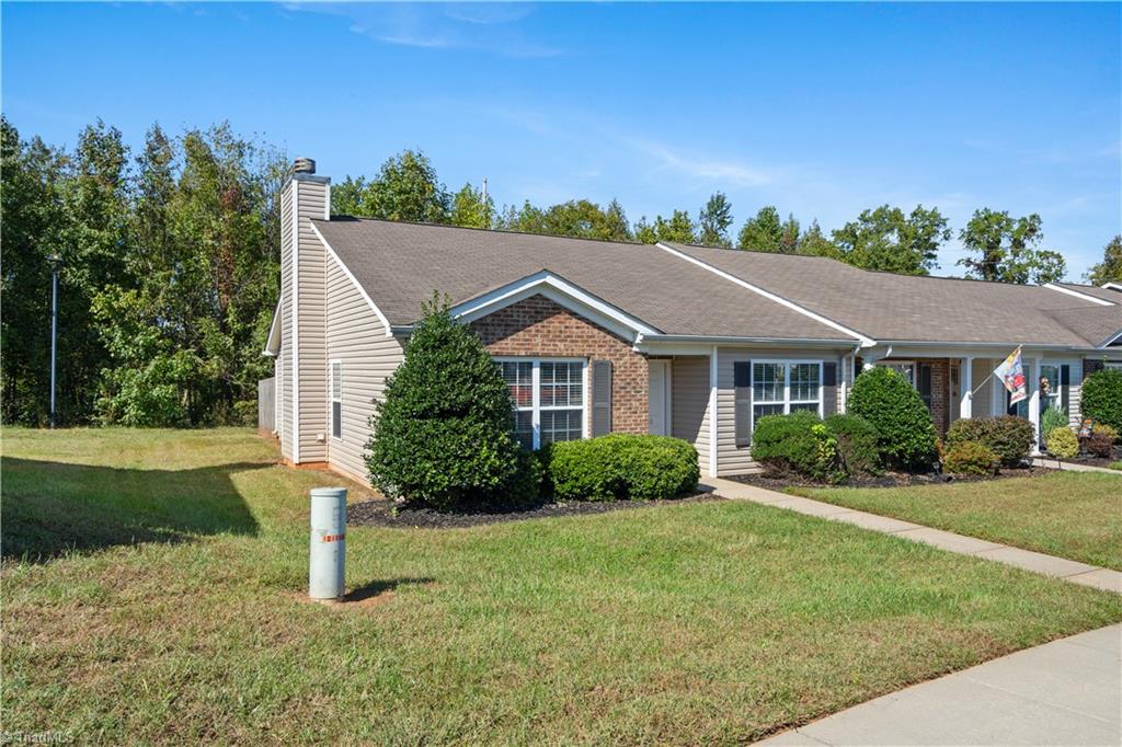2836 WaterStone Loop High Point, NC 27265 - Photo 3 of 29