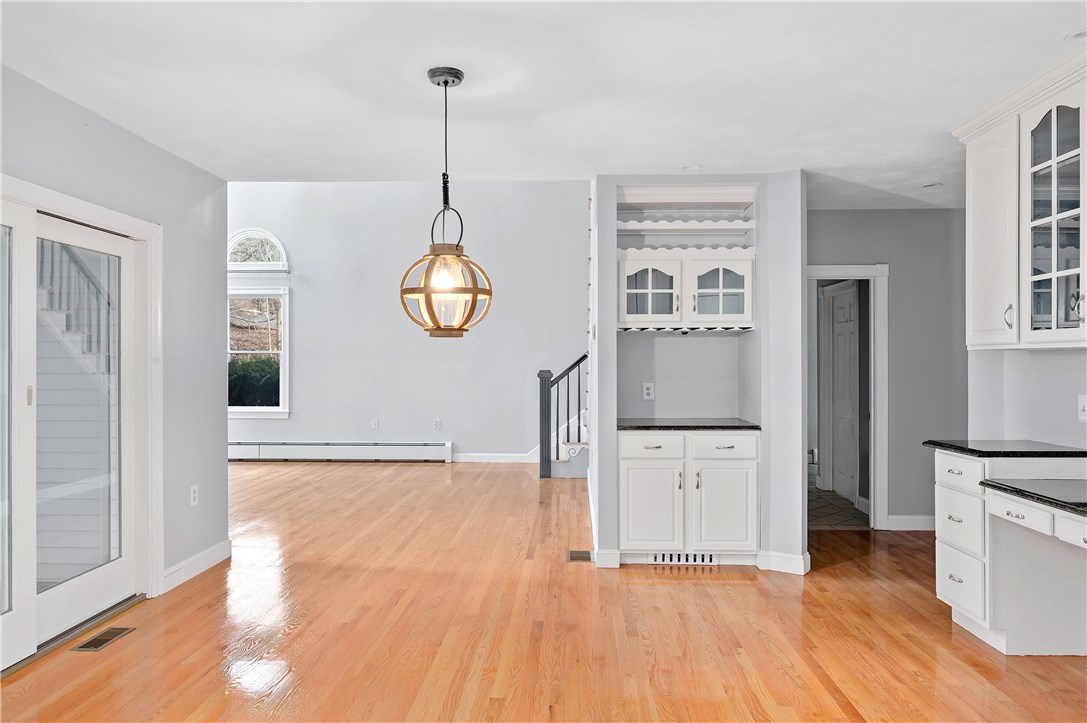 80 Rawson Road Cumberland, RI 02864 - Photo 17 of 40