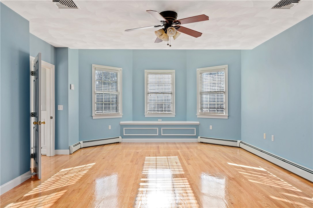 80 Rawson Road Cumberland, RI 02864 - Photo 22 of 40